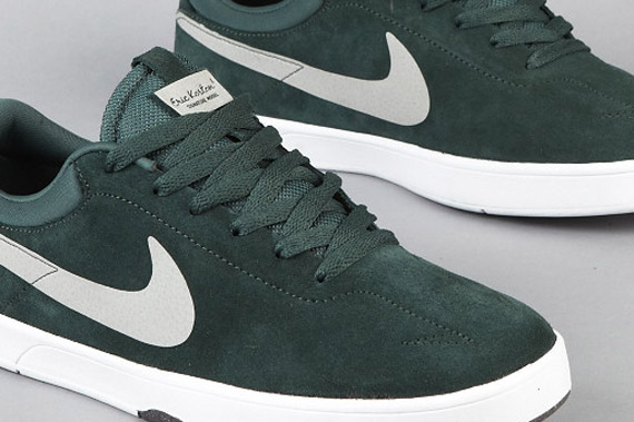 Nike SB Zoom Koston 1 - Vintage Green - Metallic Silver
