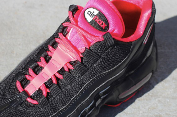 Nike Wmns Air Max 95 Black Siren Red