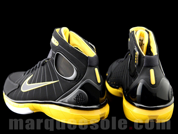 Nike Zoom Huarache 2K4 - Black - Varsity Maize
