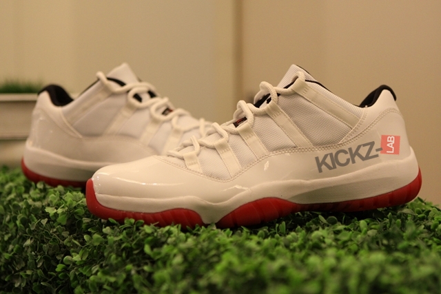 Air Jordan Xi Low White Black Varsity Red Detailed Images 02