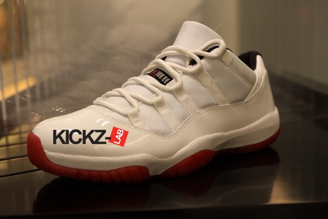 Air Jordan Xi Low White Black Varsity Red Detailed Images 14