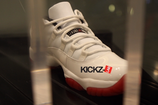 Air Jordan Xi Low White Black Varsity Red Detailed Images 17