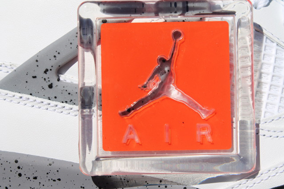 Air Jordan IV ‘White/Cement’ – Release Reminder