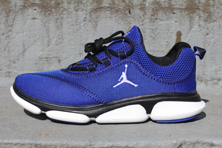 Jordan Rcvr Old Royal White Black 2