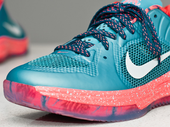 Nike Lunar Hypergamer Low Rose Classic Pe