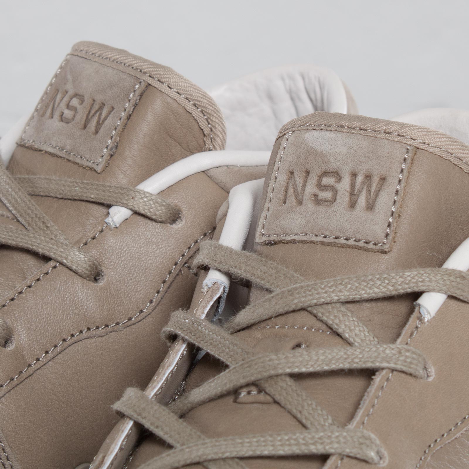 Nike Manor Premium Nsw Khaki Summit White 6