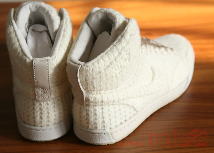 Nike Wmns Air Royalty Mid Tz 3