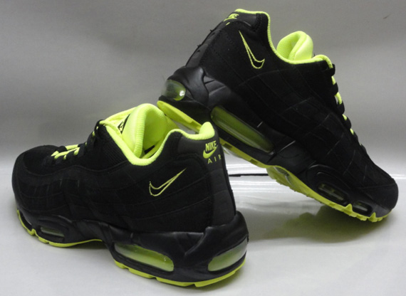 Nke Air Max 95 Black Volt Available 2