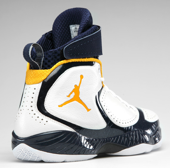 Air Jordan 2012 March Madness Cal 3
