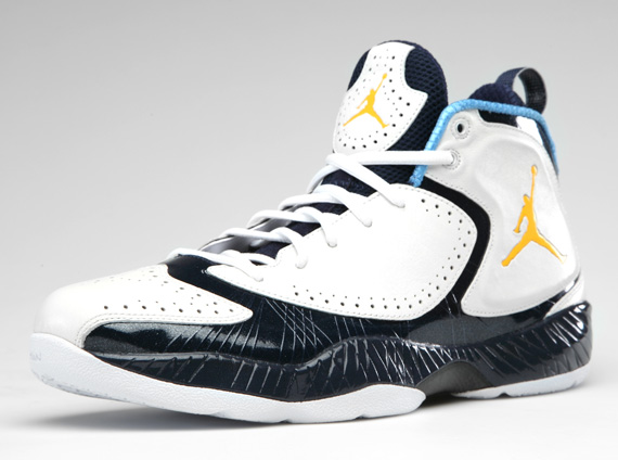 Air Jordan 2012 March Madness Marquette 1