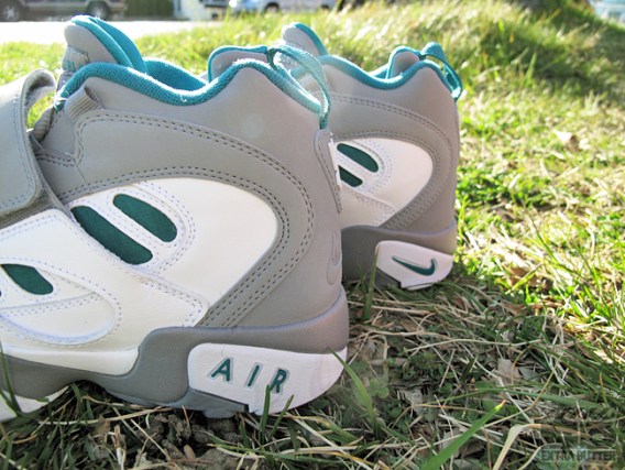 Nike Air Diamond Turf Ii Stealth Freshwater 3