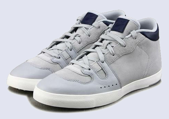 Nike Manor Grey Navy 1