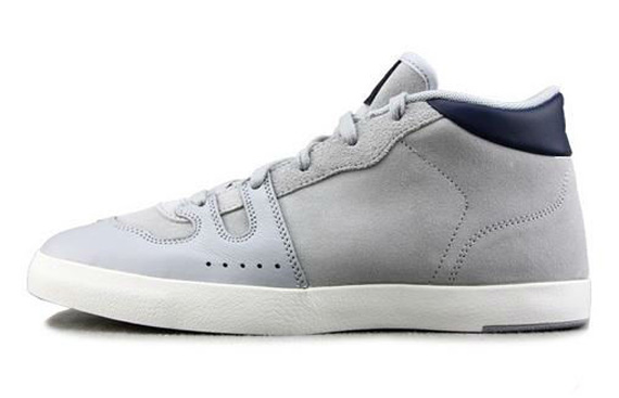 Nike Manor Grey Navy 2