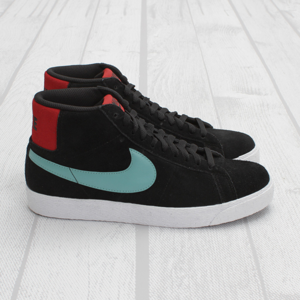 Nike Sb Blazer Black Sea Crystal Varsity Red 1