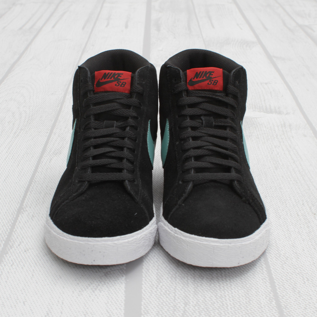 Nike Sb Blazer Black Sea Crystal Varsity Red 3