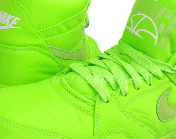 Nike Sky Force Mid Neon Id4 2