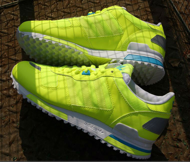 Adidas Originals Zx 700 Fluorescent 2