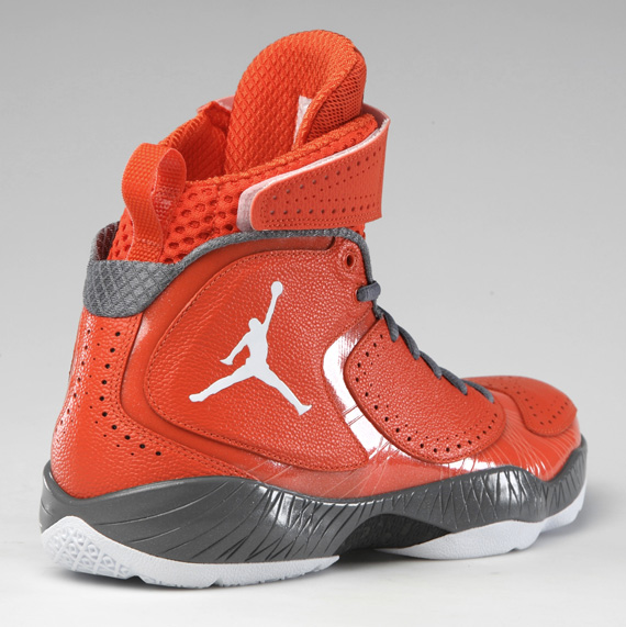 Air Jordan 2012 Deluxe Jordan Brand Classic West 2