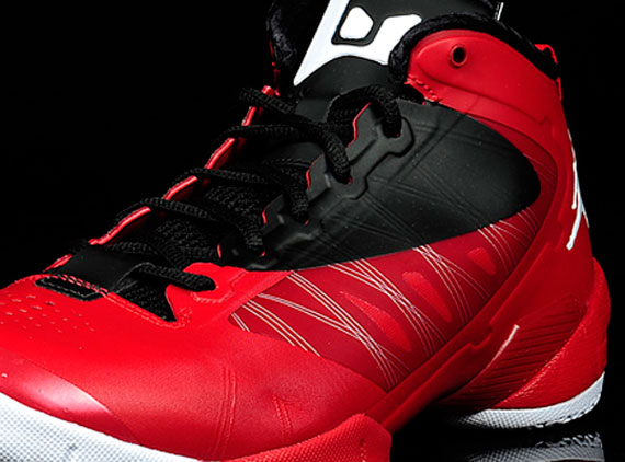 Jordan Fly Wade 2 EV - Gym Red - White - Black