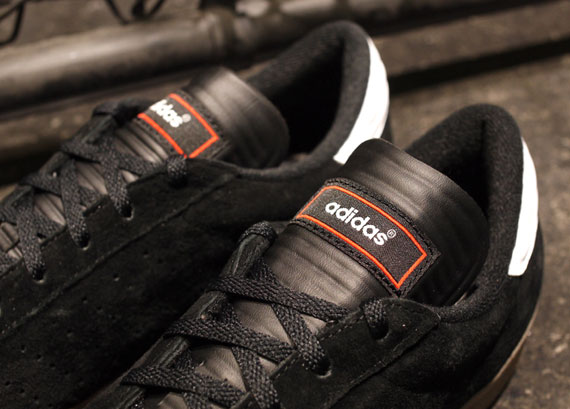Mita Sneakers Adidas Originals Rod Laver Vin