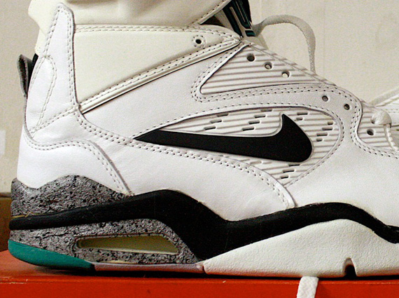 Nike Air Command Force White Black Bright Green