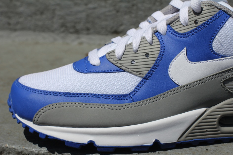 Nike Air Max 90 Medium Grey Varsity Royal White 1