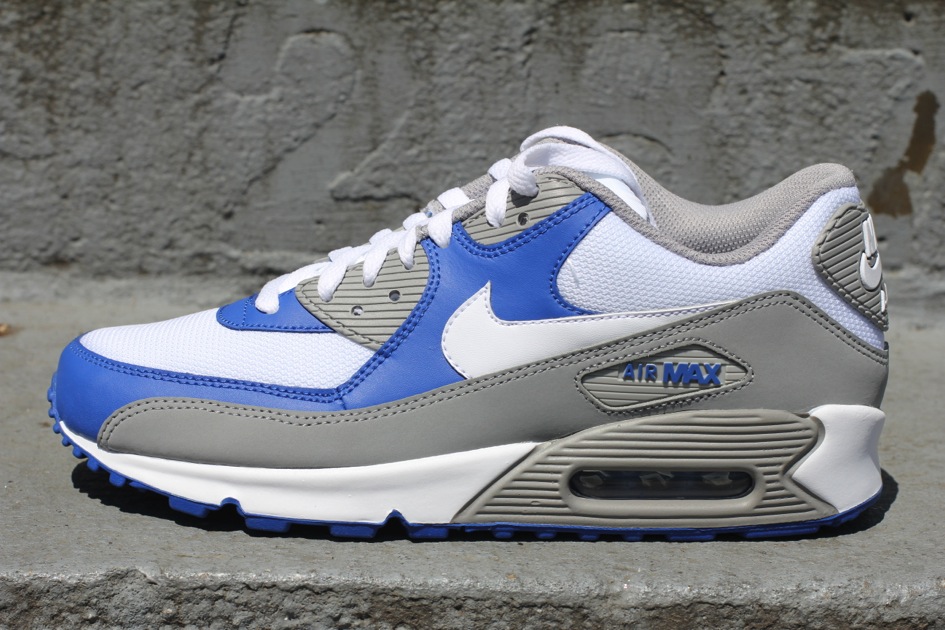 Nike Air Max 90 Medium Grey Varsity Royal White 2
