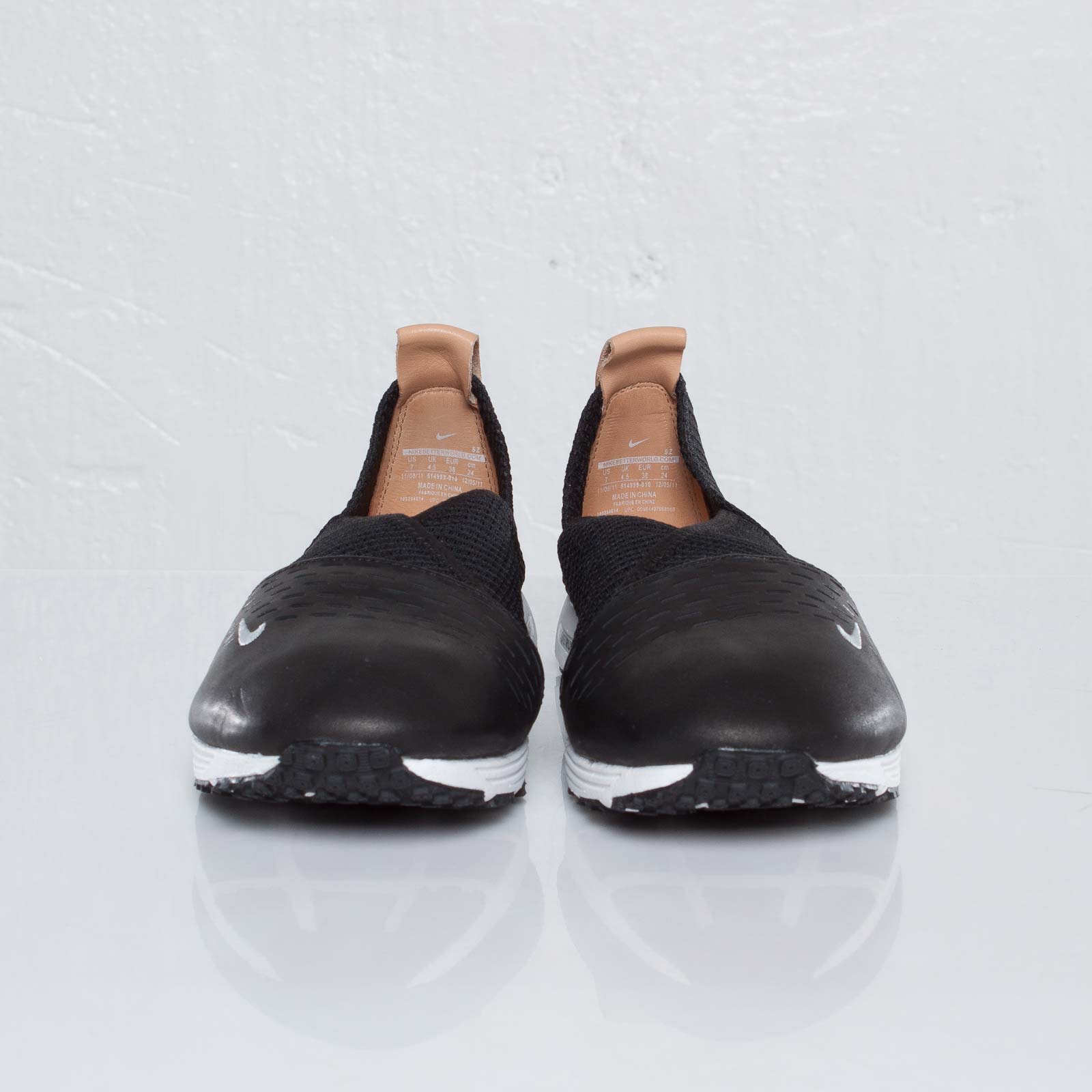 Nike Wmns Pocket Runner Ii Black Summit White 3