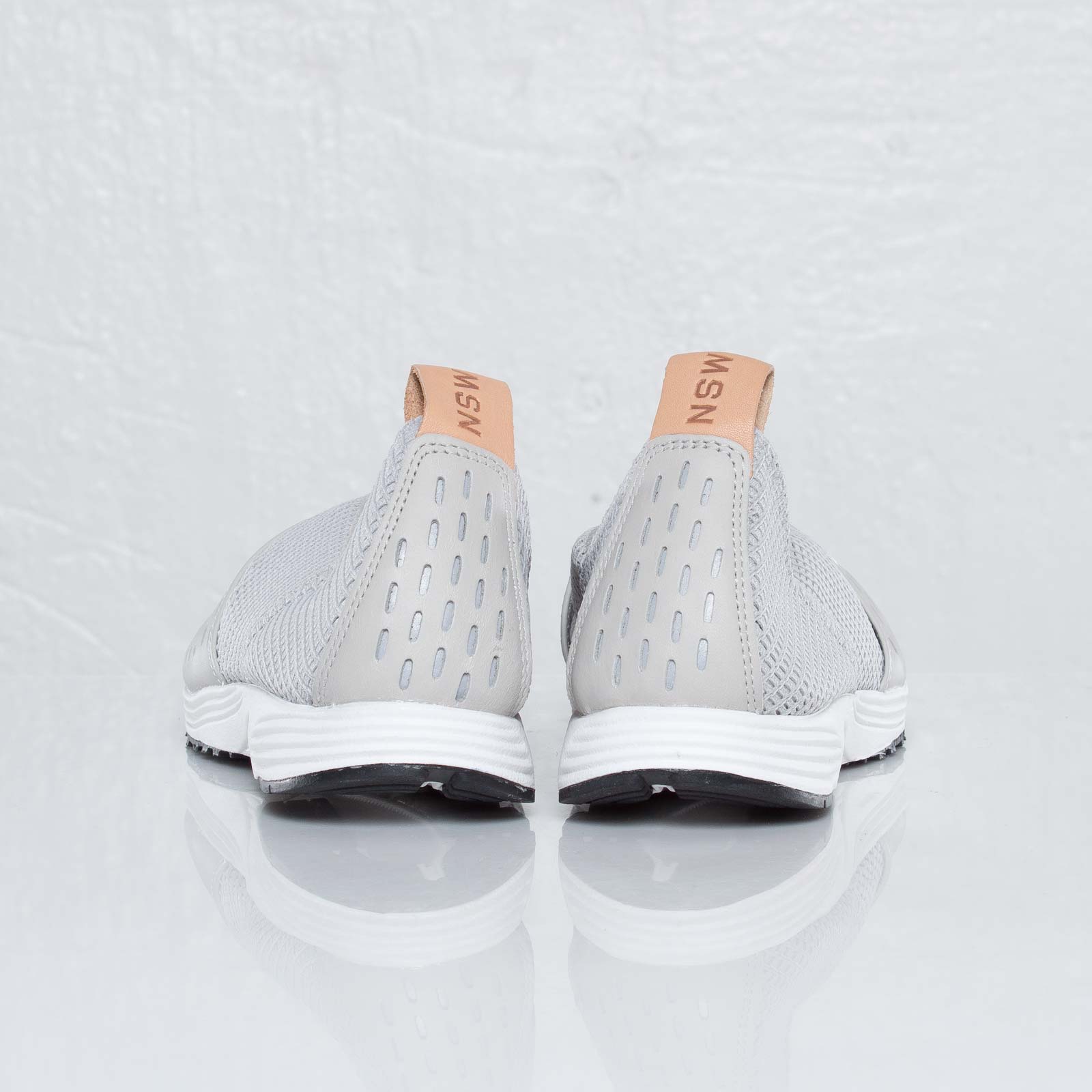 Nike Wmns Pocket Runner Ii Granite Summit White 4