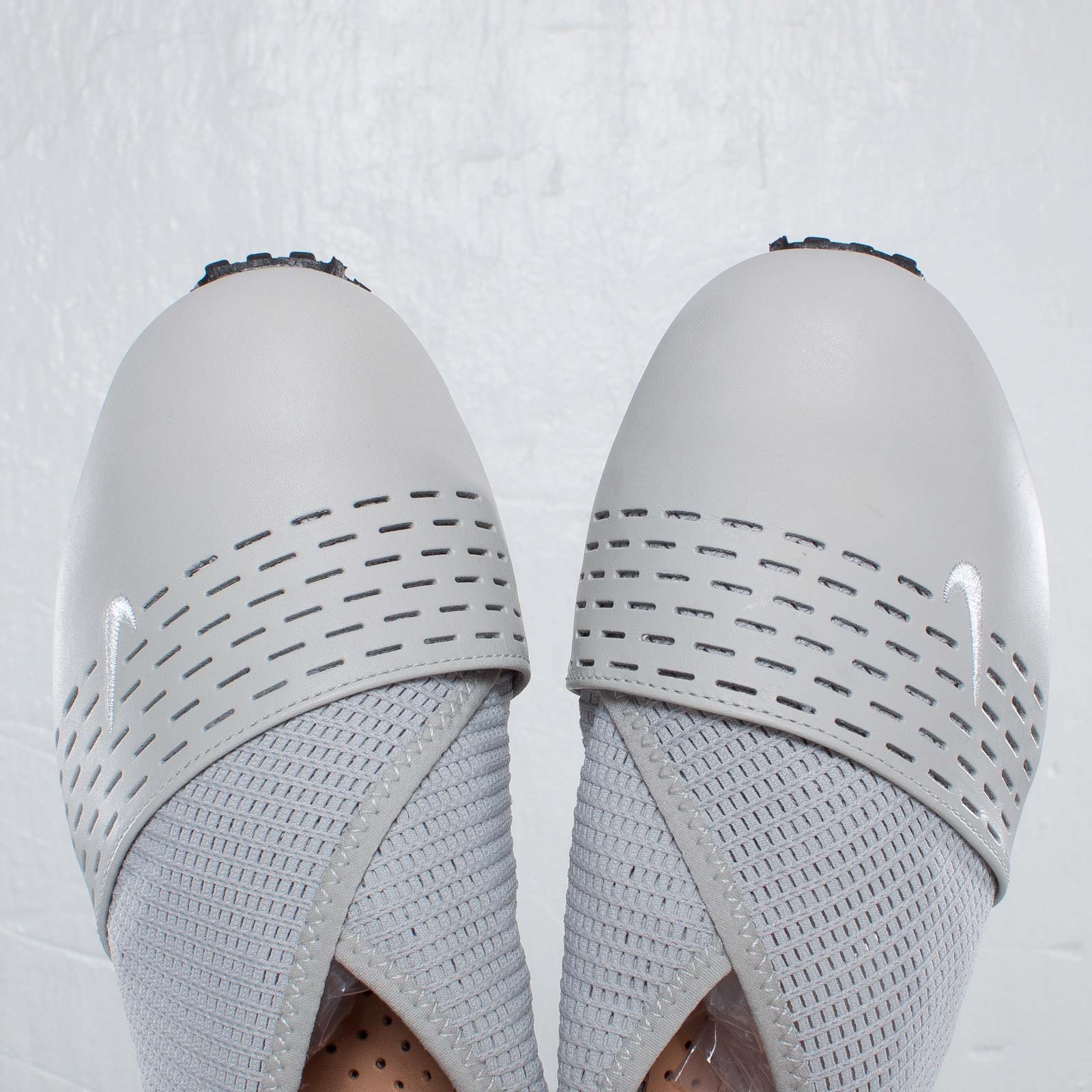 Nike Wmns Pocket Runner Ii Granite Summit White 6