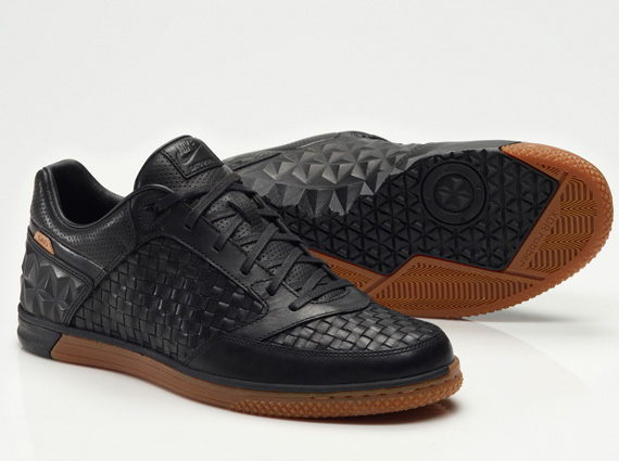 Nike Woven Street Gato 4