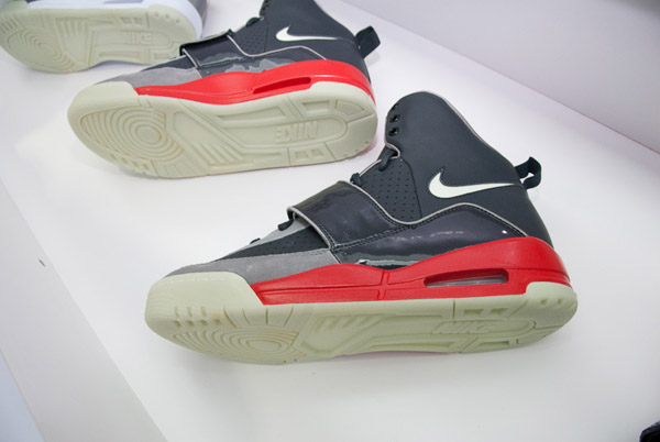 Nike Air Yeezy – Red – Grey – White