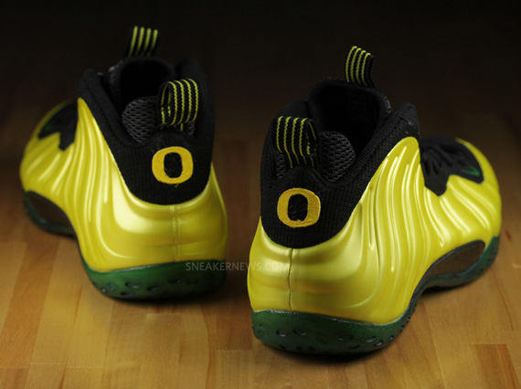 Nike Air Foamposite One Oregon Ducks Customs 12