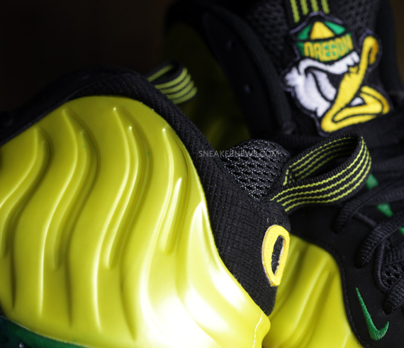 Nike Air Foamposite One Oregon Ducks Customs 8