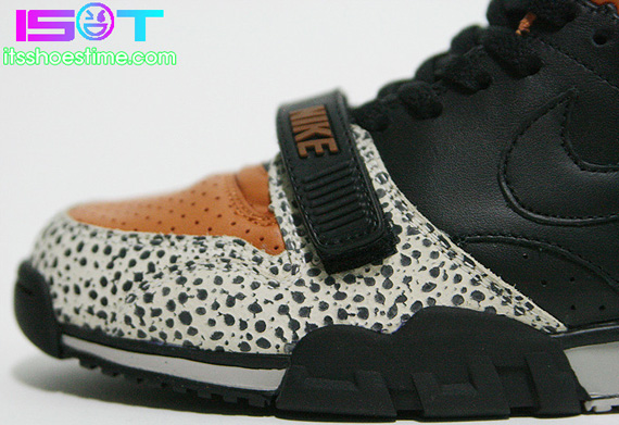 Nike Air Trainer 1 Safari Qs Detailed Images 16