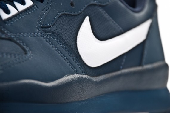 Nike Air Windrunner TR 2 – Obsidian – White