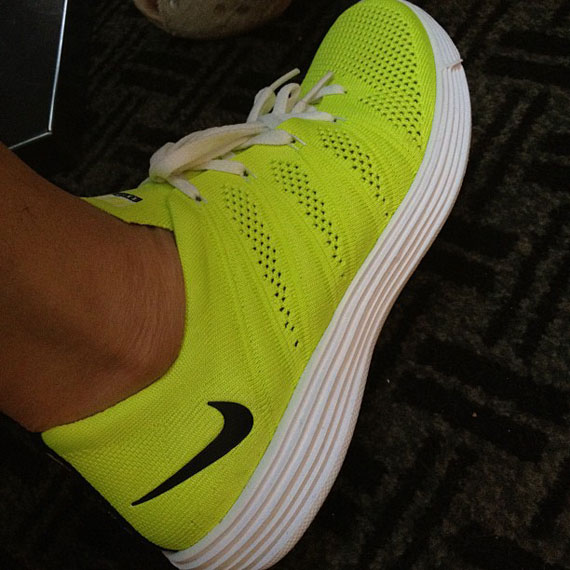 Nike Flyknit Trainer Volt Black