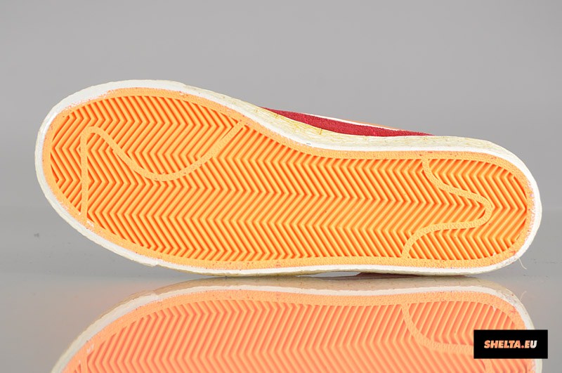 Nike Wmns Blazer High Suede Vntg Scarlet Fire Peach Cream Sail 4