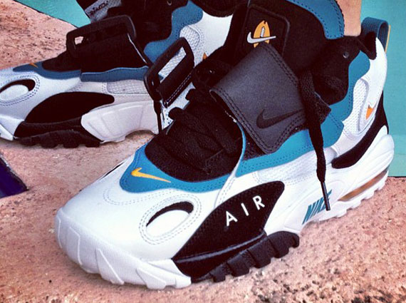 Nike Air Speed Turf Max ‘Miami Dolphins’