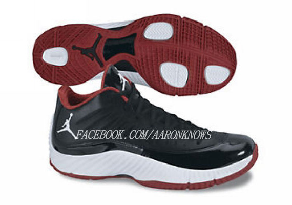 Jordan Superfly Low Black Red White