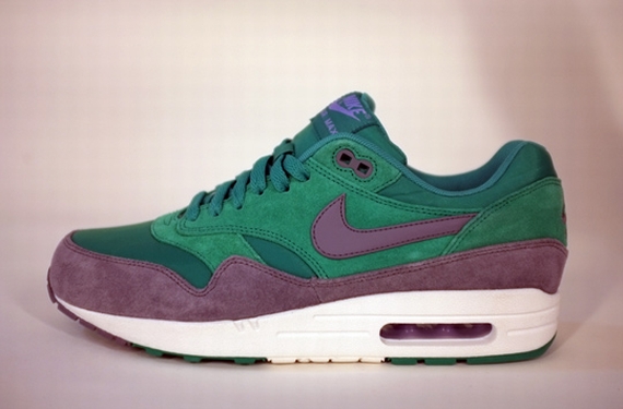 Nike Air Max 1 Holiday 2012 Preview 04