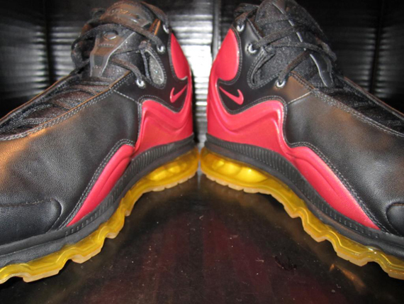 Nike Flyposite Black Gym Red 6