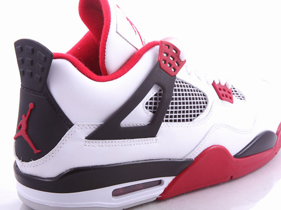 “Varsity Red” Air Jordan IV