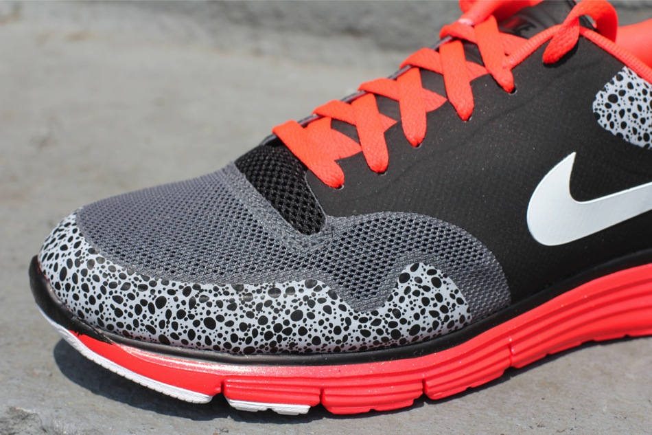Nike Lunar Safari Fuse Black Bright Crimson Dark Grey 1