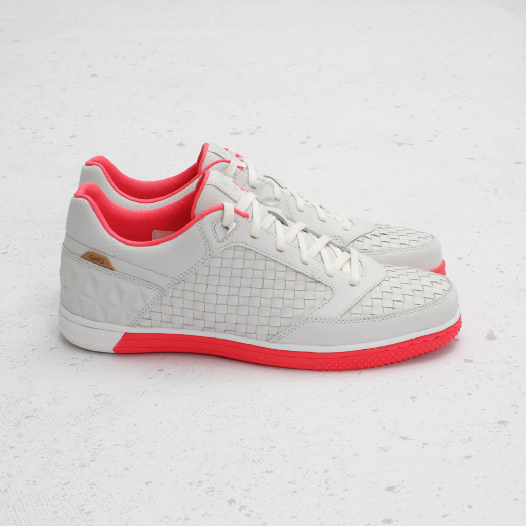 Nike5 Street Gato Woven Summit White Solar Red 1