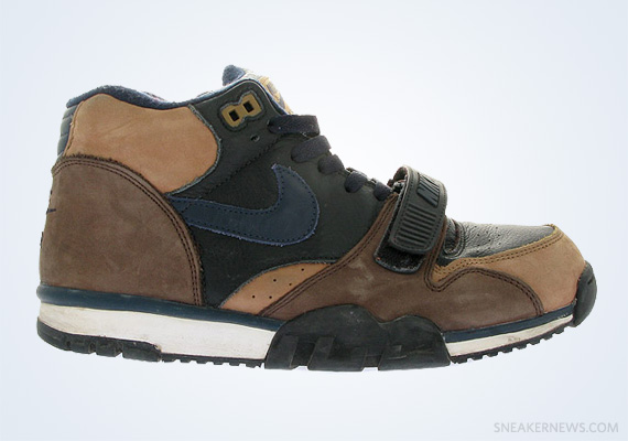 Classics Revisited: Nike Air Trainer 1 SB "Paul Brown" (2003)