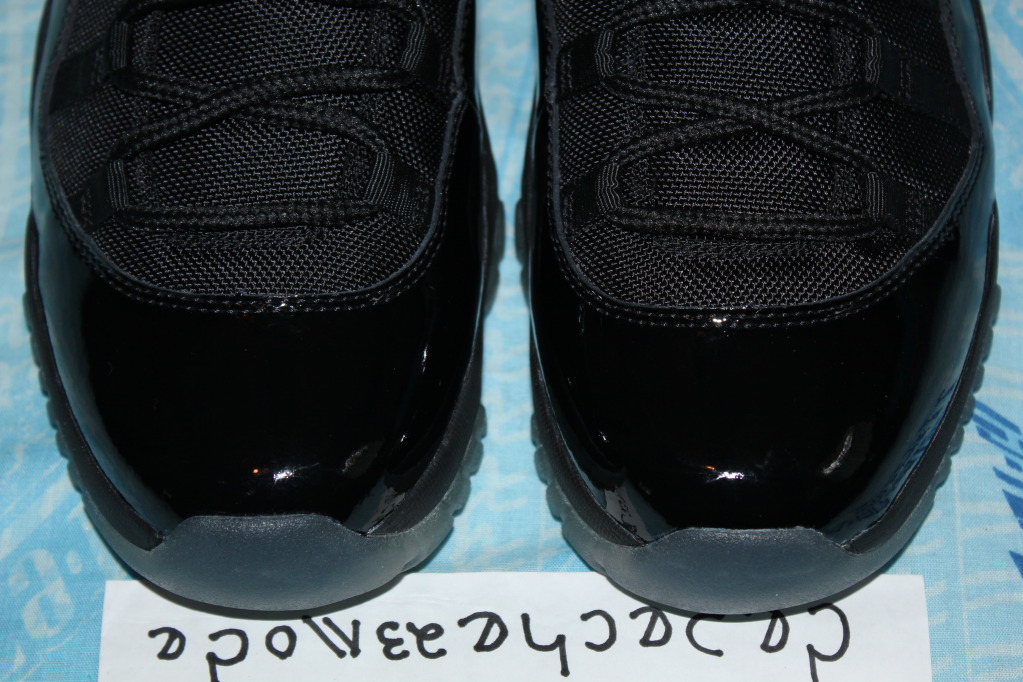 Blackout Air Jordan Xi 08