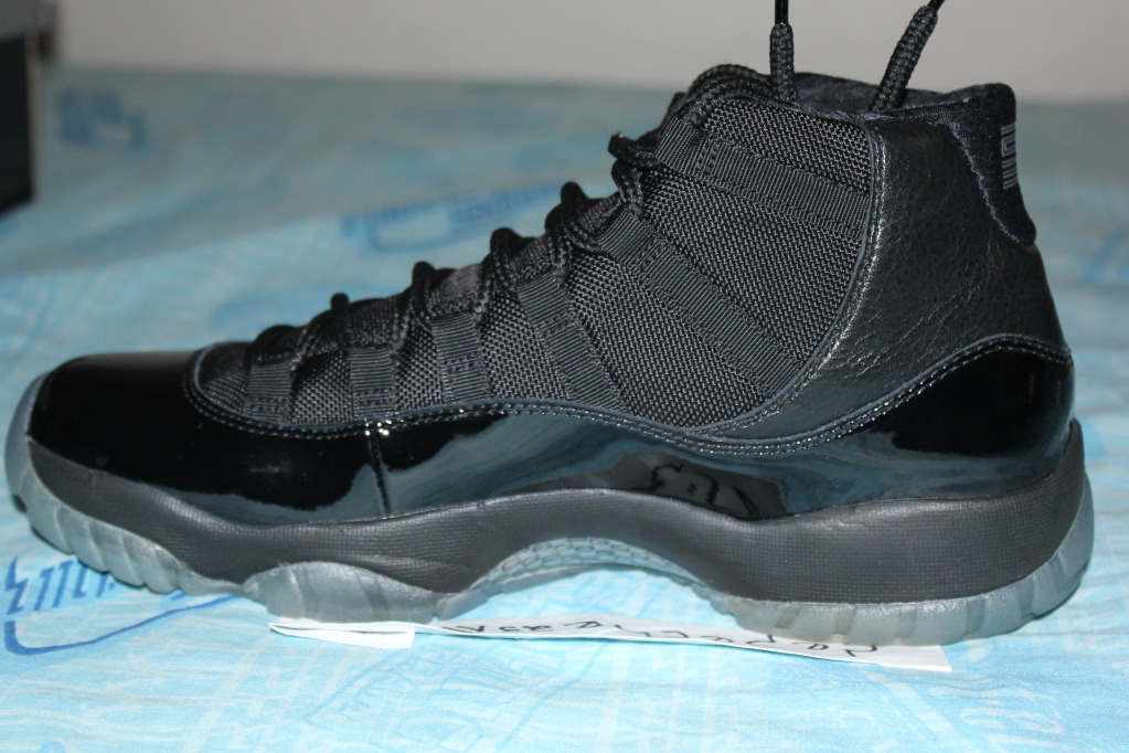 Blackout Air Jordan Xi 19
