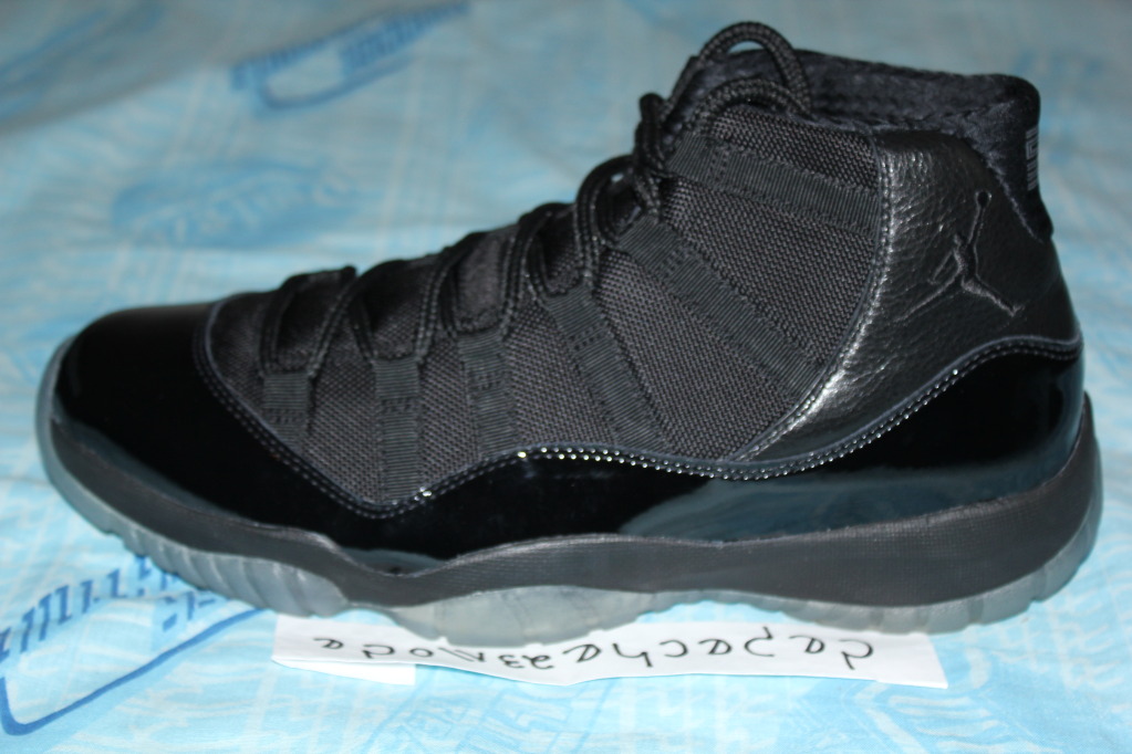 Blackout Air Jordan Xi 21