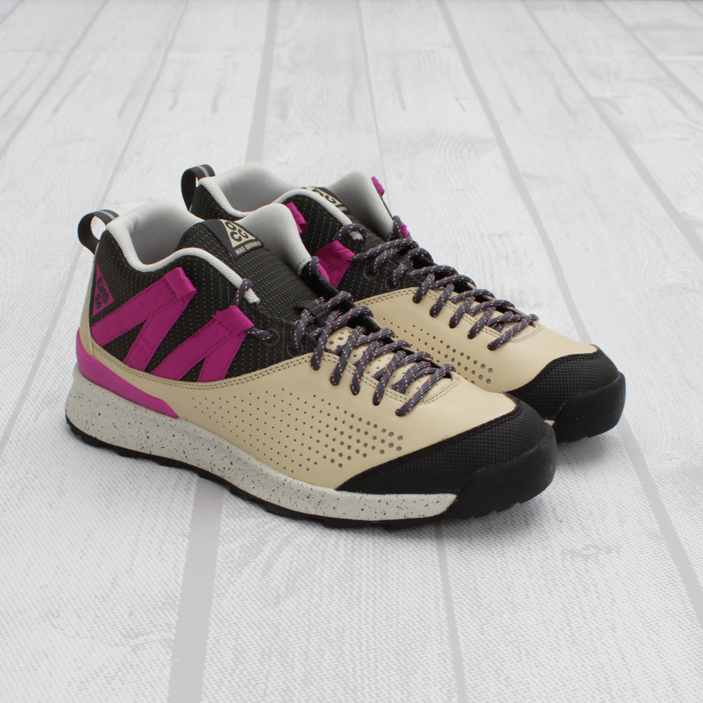 Nike Acg Okwahn Ii Vegas Gold Anthracite Magenta 2